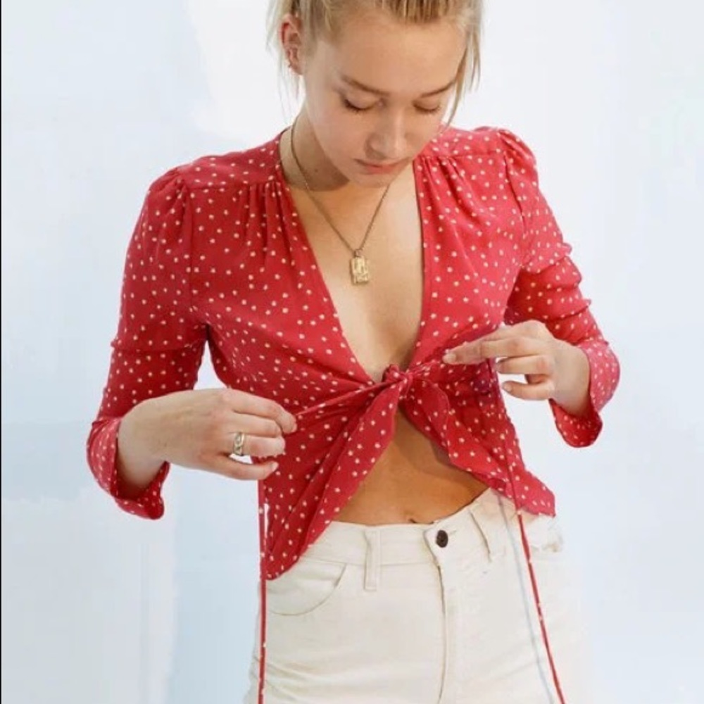 Réalisation Par - The Bianca 100% Silk Tie Blouse in Red Star